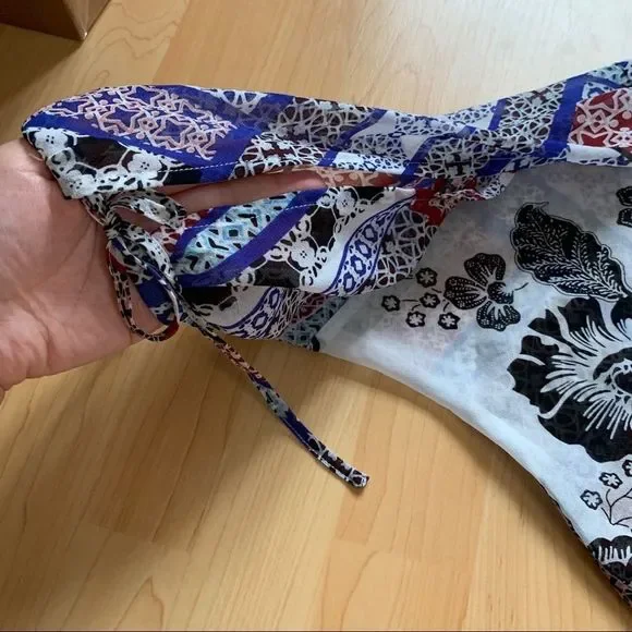 New Printed Guess Top - Picture 3 of 5